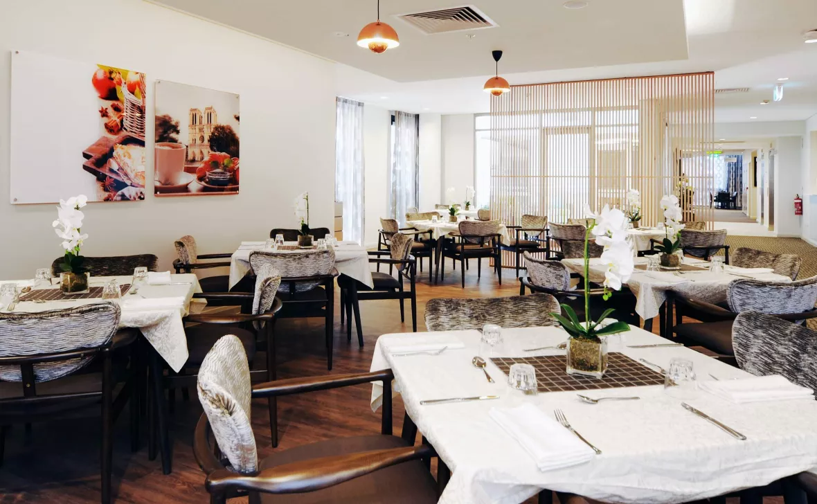 Ashfield Terrace dining