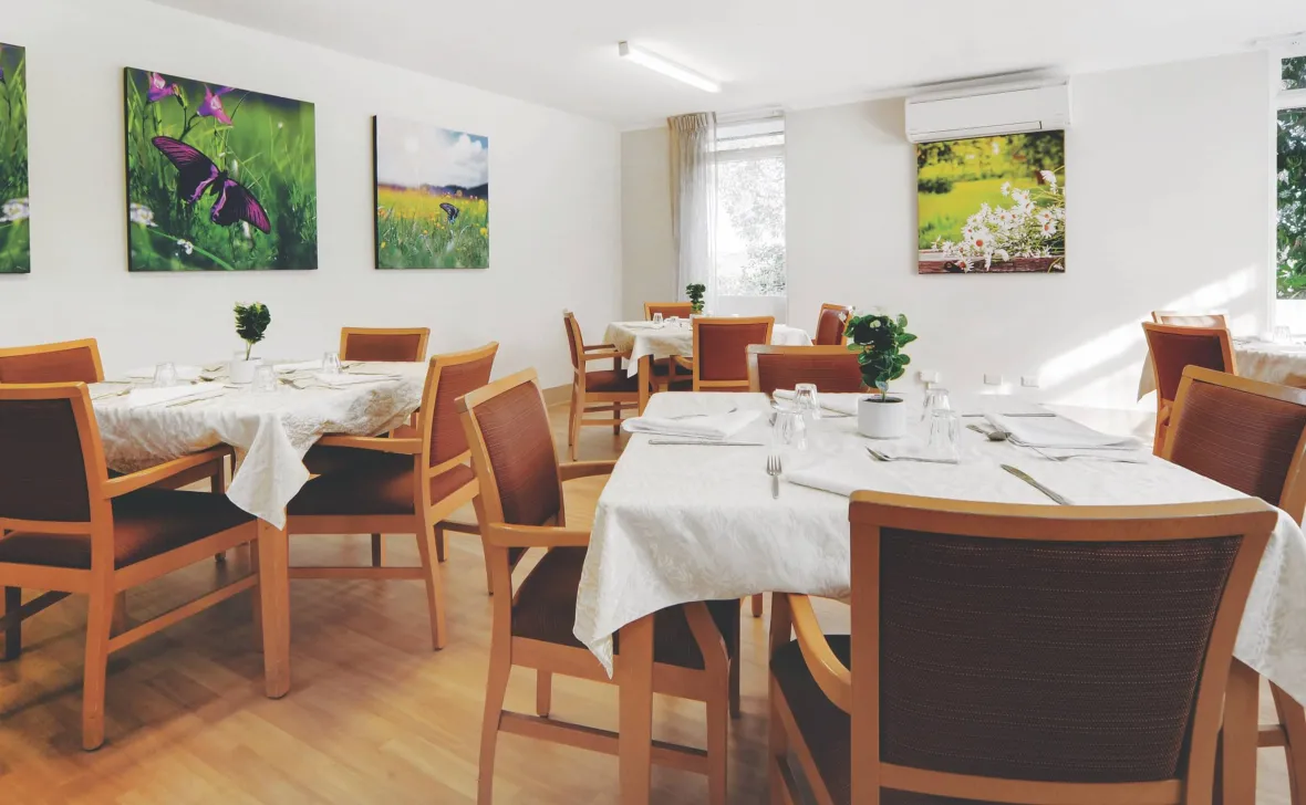 Manly Hillside Dining