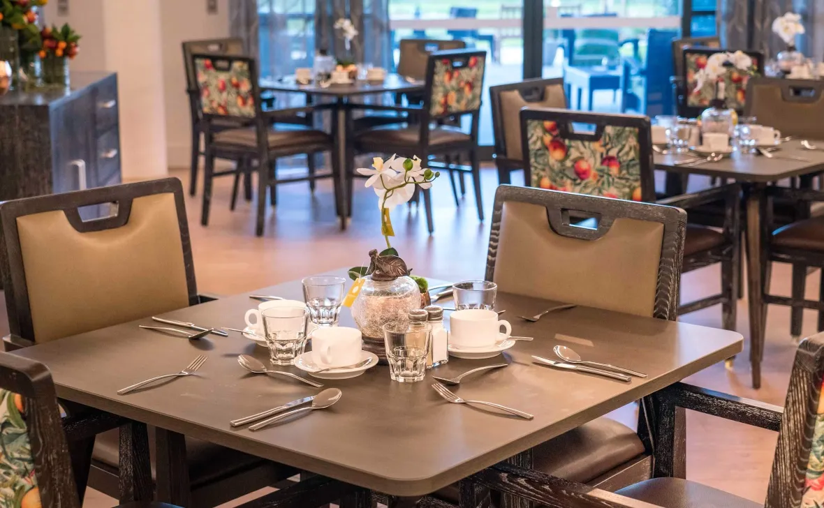 Bathurst Riverview dining