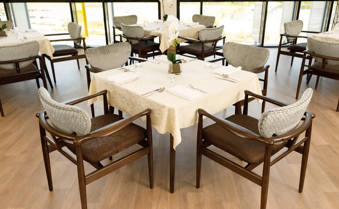 Kawana Waters dining