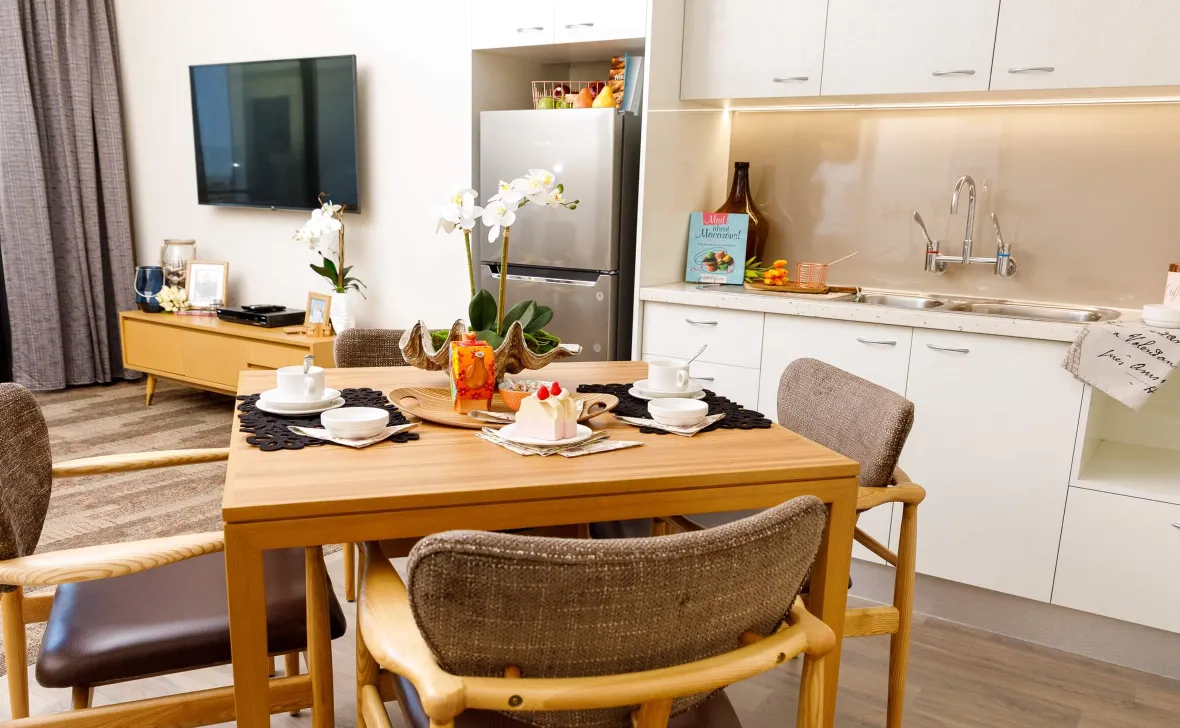 Kawana Waters dining