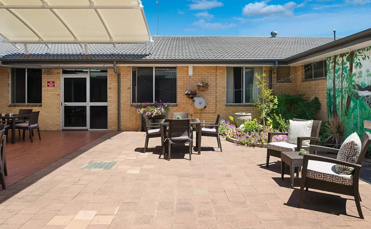 Dubbo Homestead outdoor seating