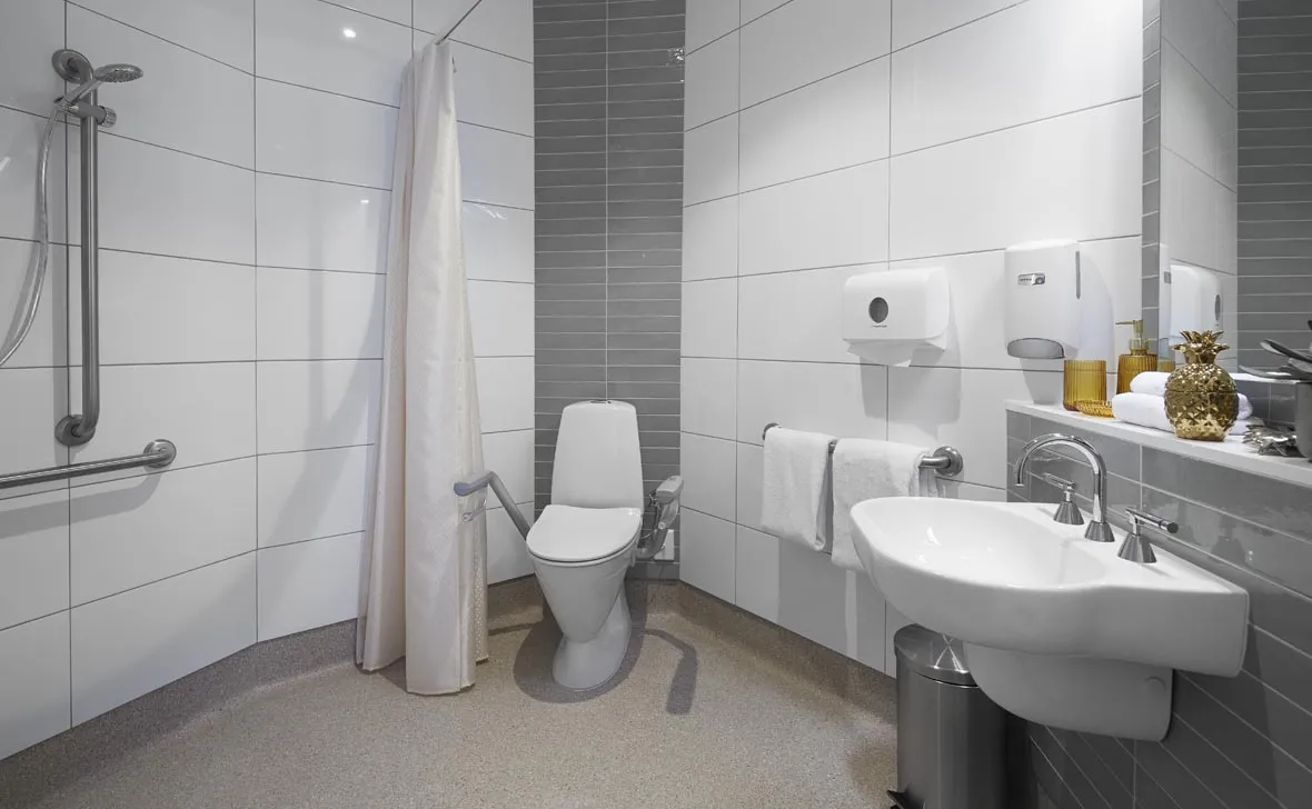 Treeby Bathroom