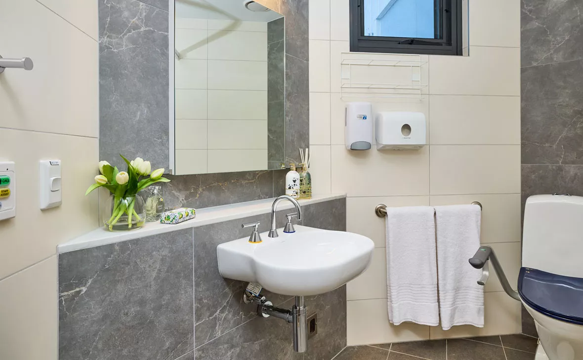 Croydon Grove Bathroom