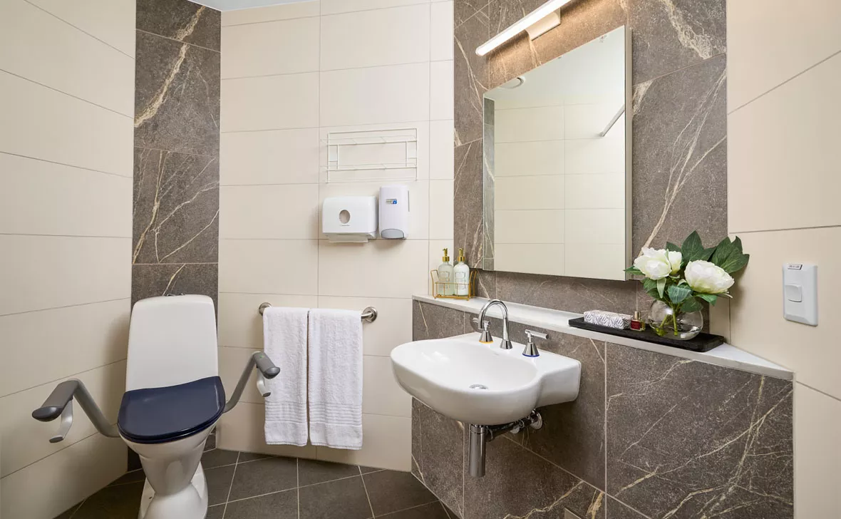 Croydon Grove Bathroom