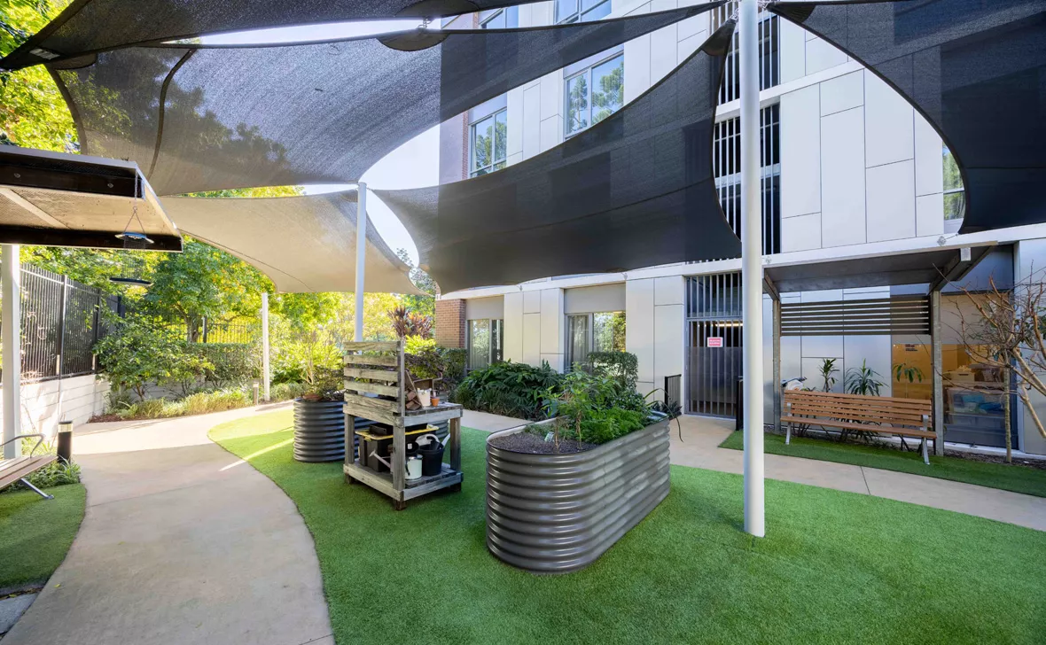 North Lakes Terrace