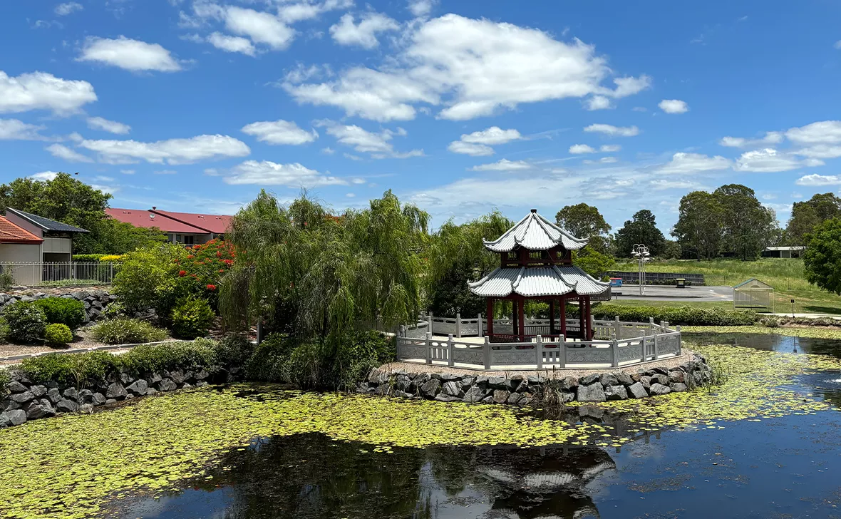Bethania Parklands pond