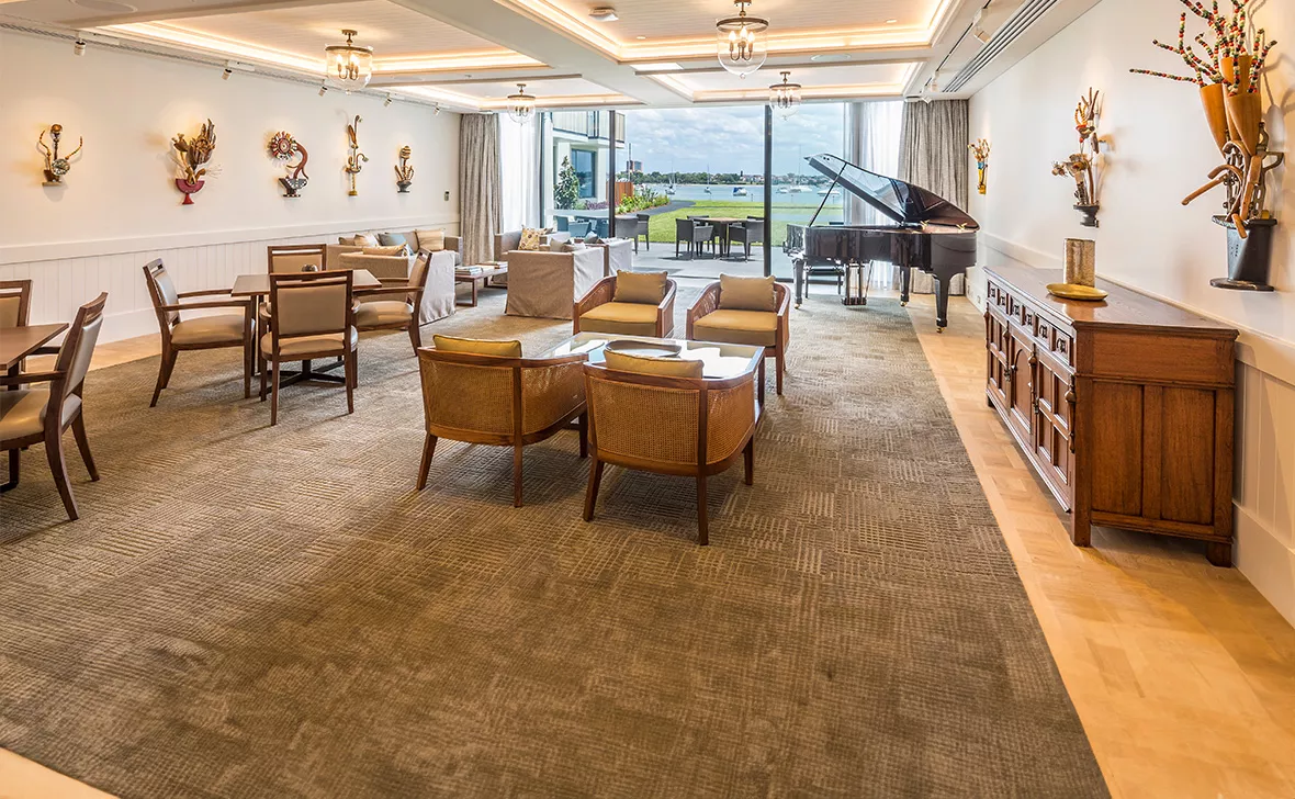 Piano lounge