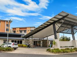 Varsity Views - Main Entrance Mobile