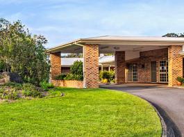 Berkeley Vale - Main Entrance