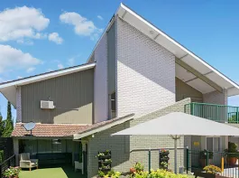 Canterbury Place - Front Entrance Mobile