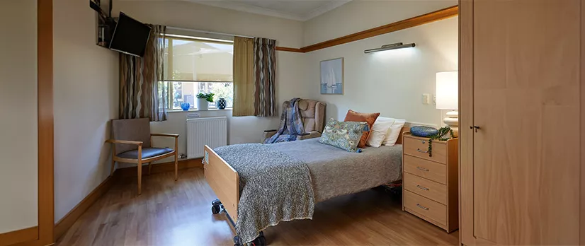 Altona Gardens bedroom